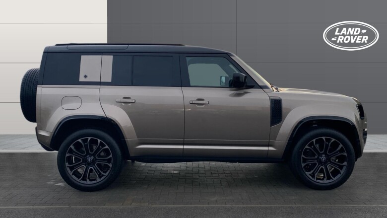 Land Rover Defender 4.4 P635 Octa 110 5dr Auto Petrol Estate